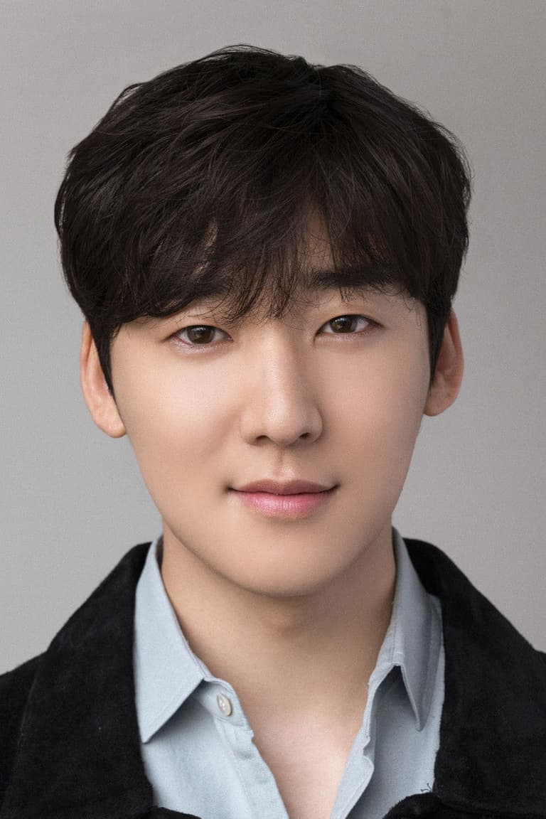 Actor Kevin Woo