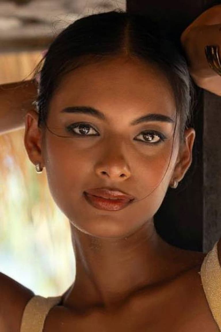 Actor Alisa Arunahiran