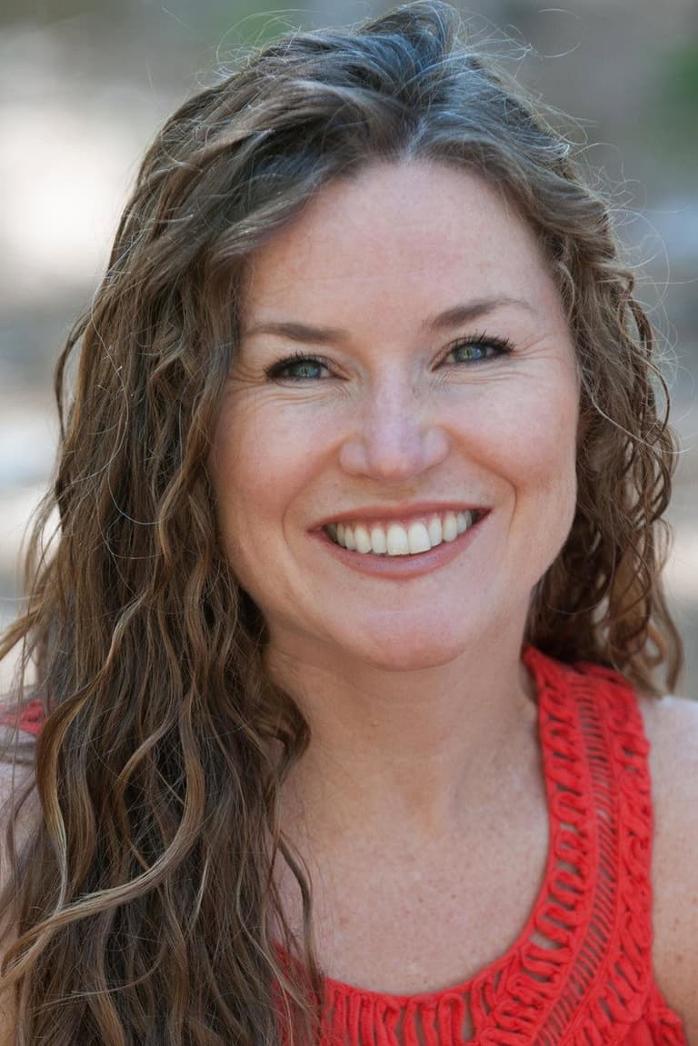 Actor Emily Davis