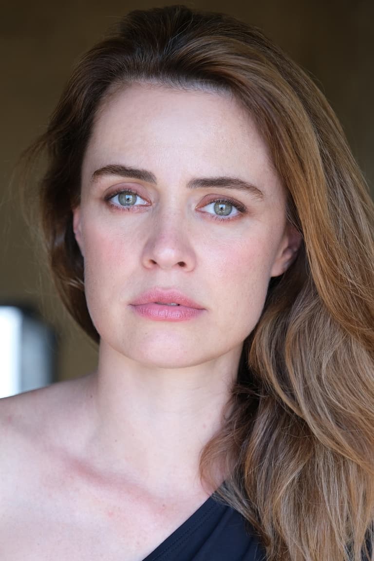 Actor Nathalie Rapti Gomez