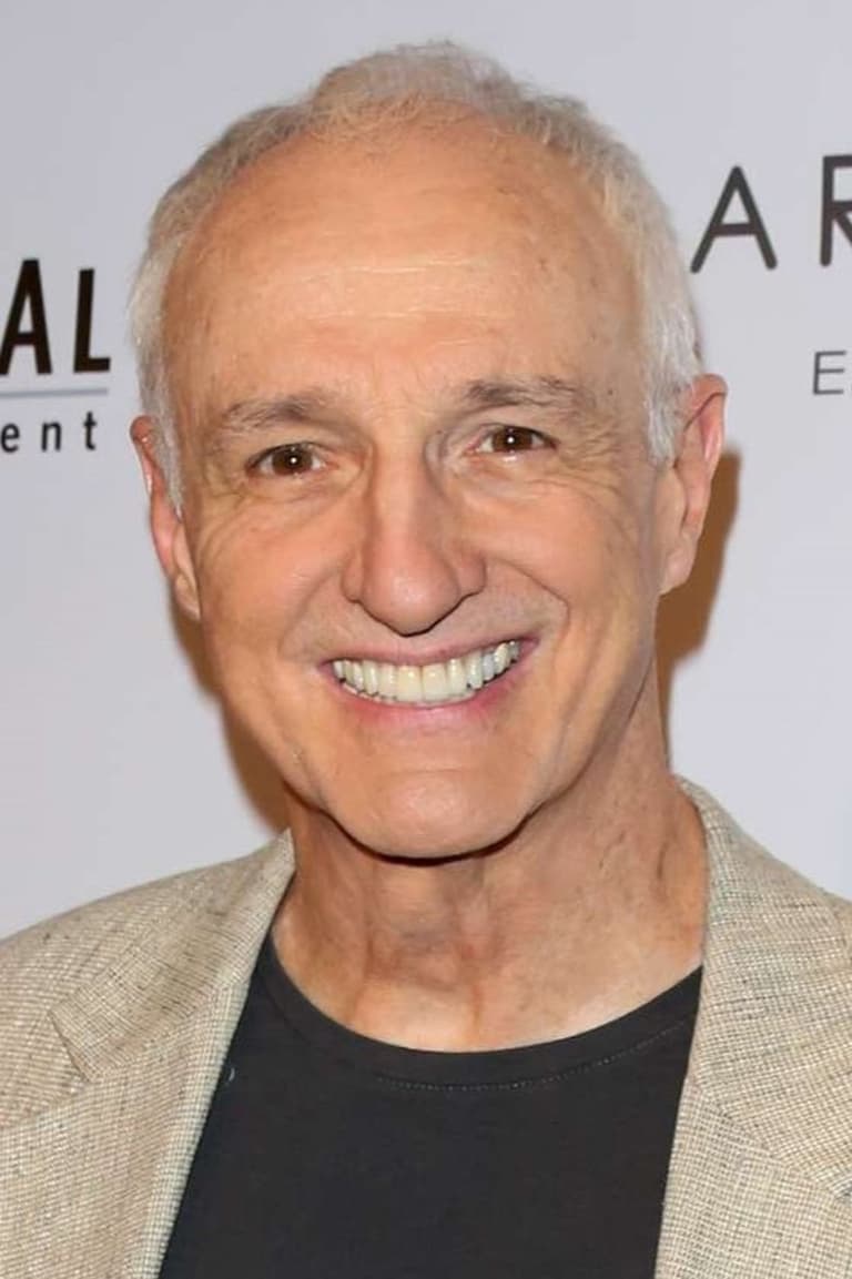 Actor Michael Gross