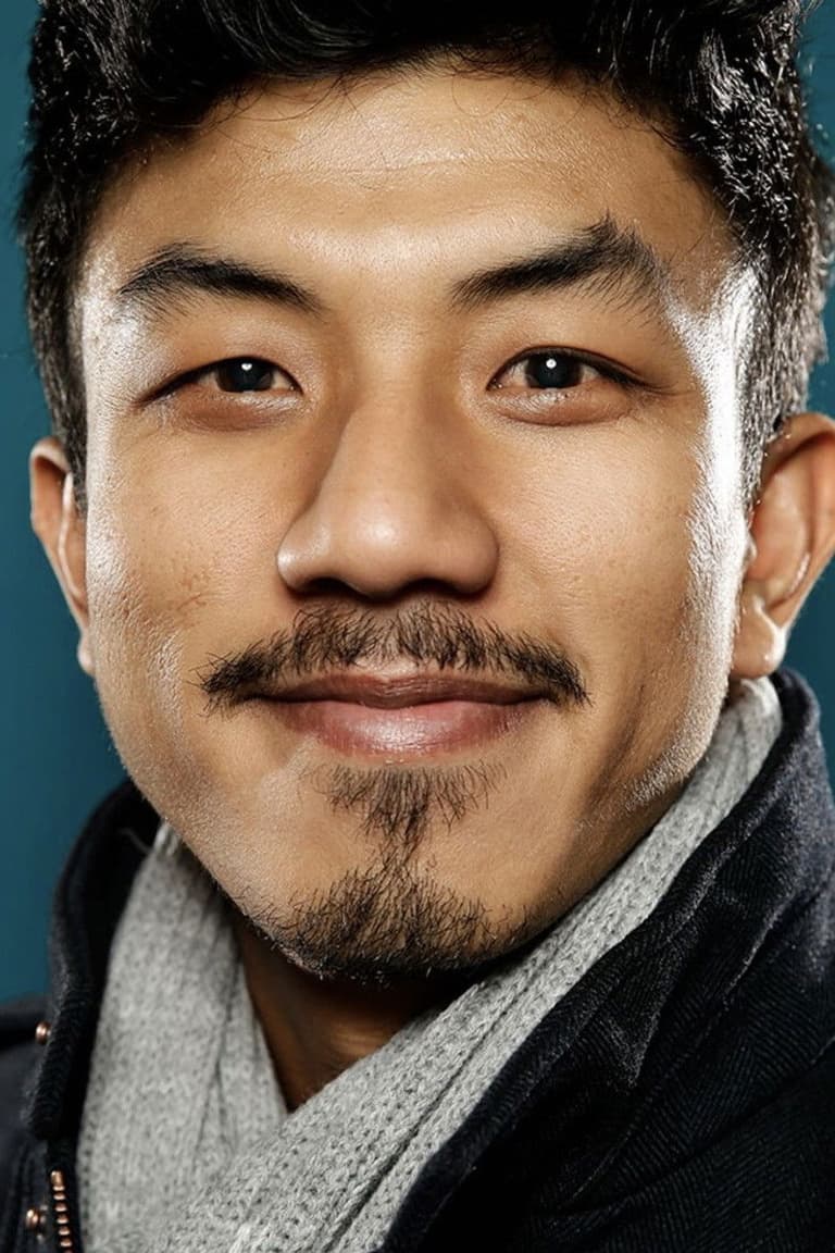 Actor Wanlop Rungkamjad