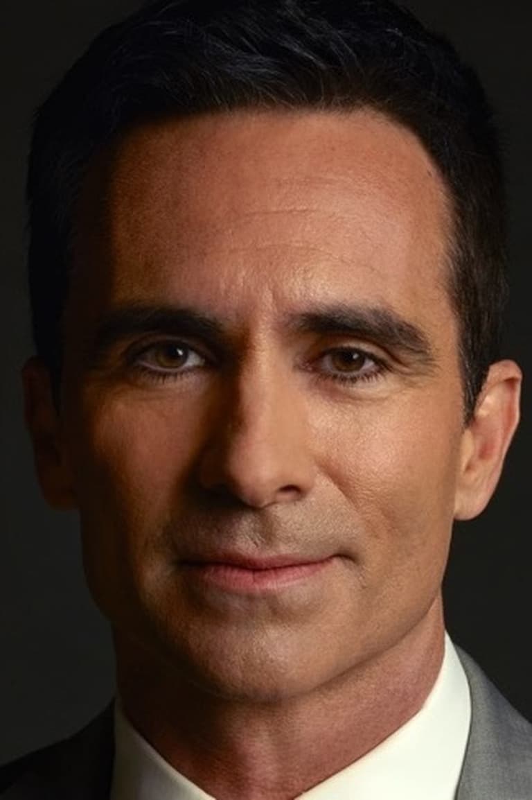 Actor Nestor Carbonell