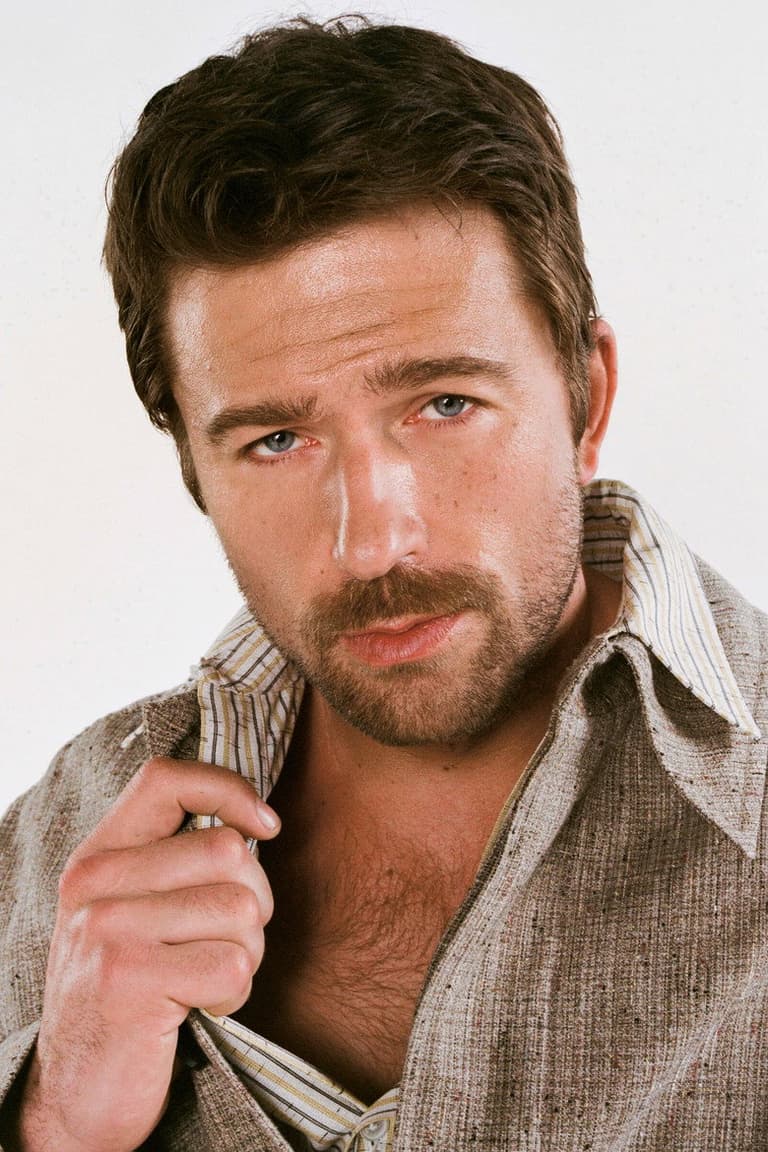 Actor Brandon Sklenar