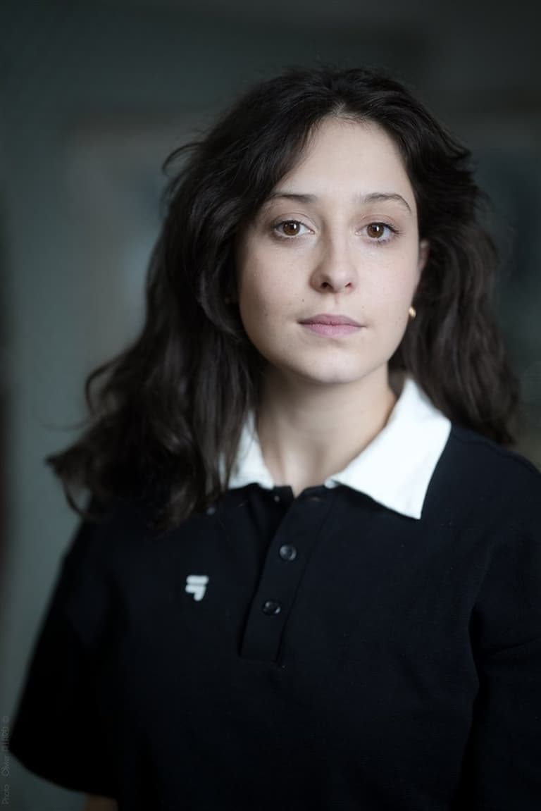 Actor Lola Burbail