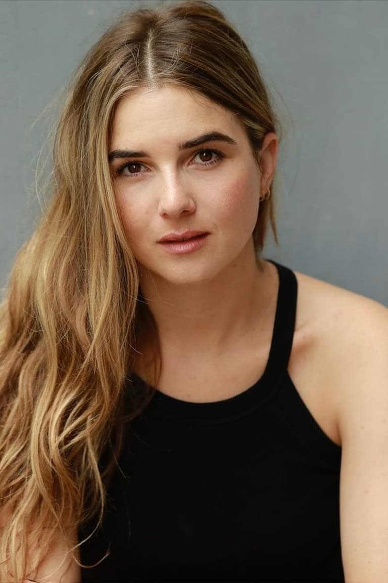 Actor Claudia Bacos