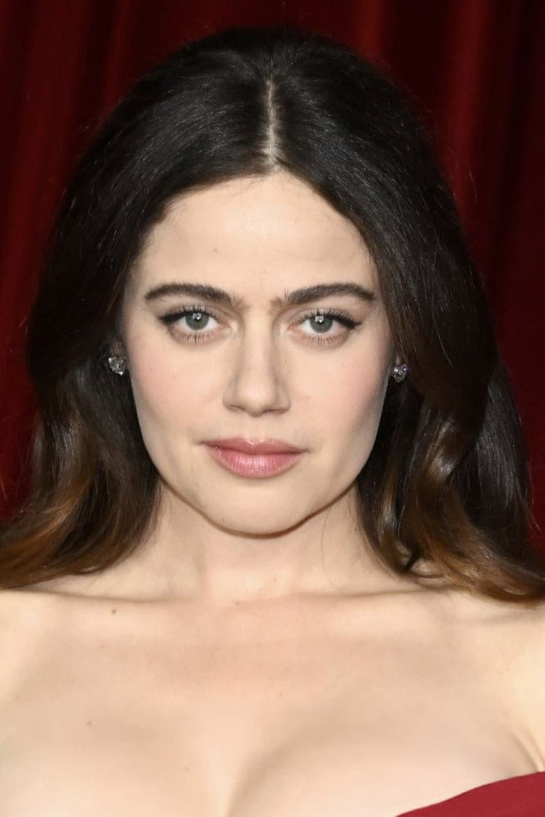 Actor Molly Gordon