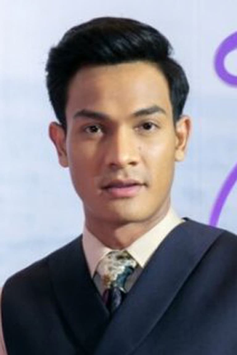 Actor Phakeeya Phongern