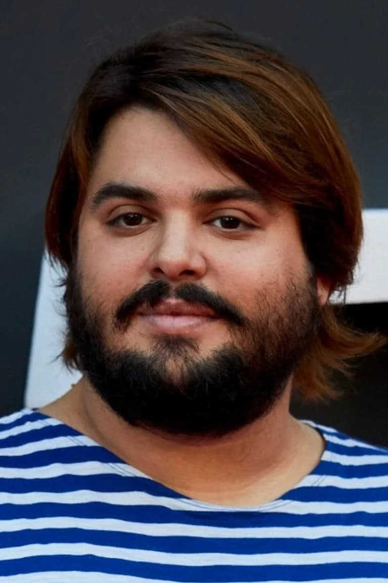 Actor Brays Efe