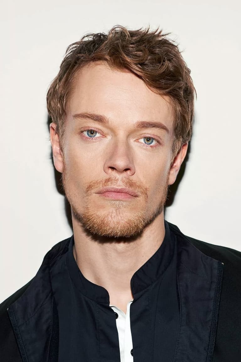 Actor Alfie Allen