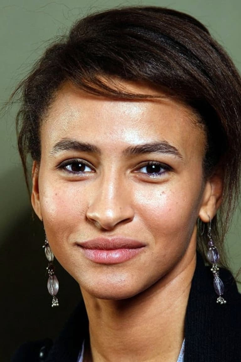 Actor Léonie Simaga