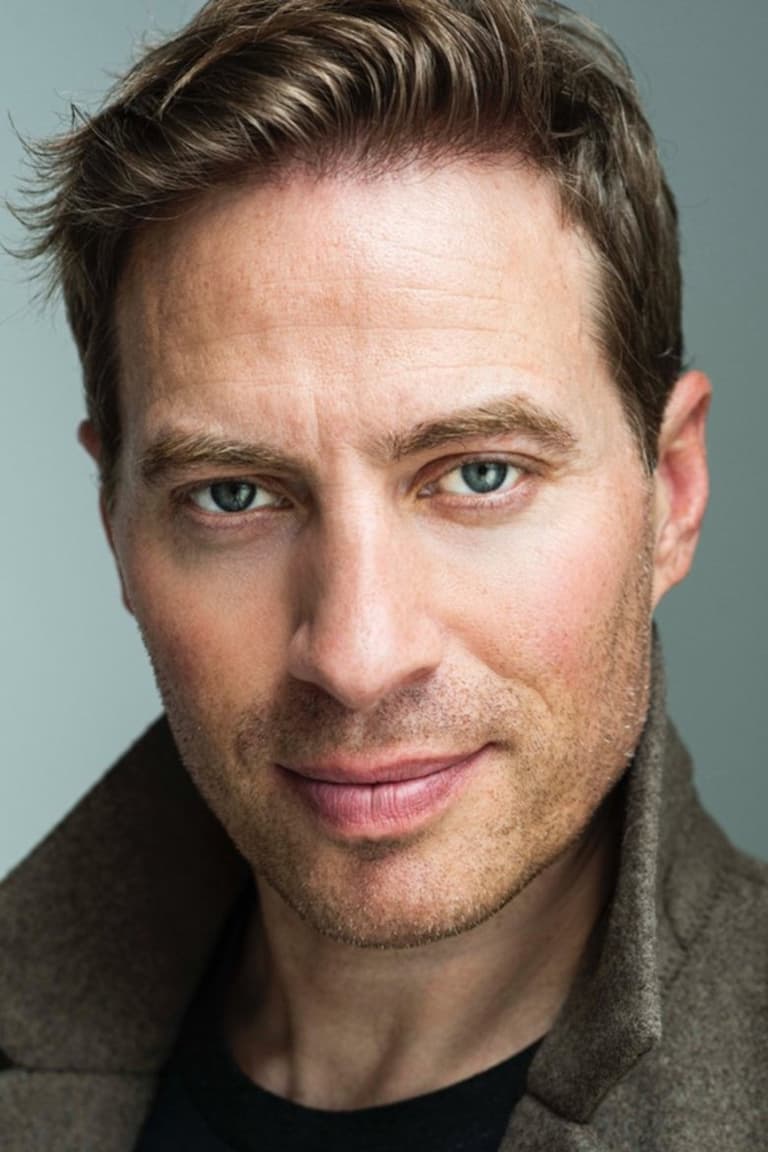 Actor Derek Kun