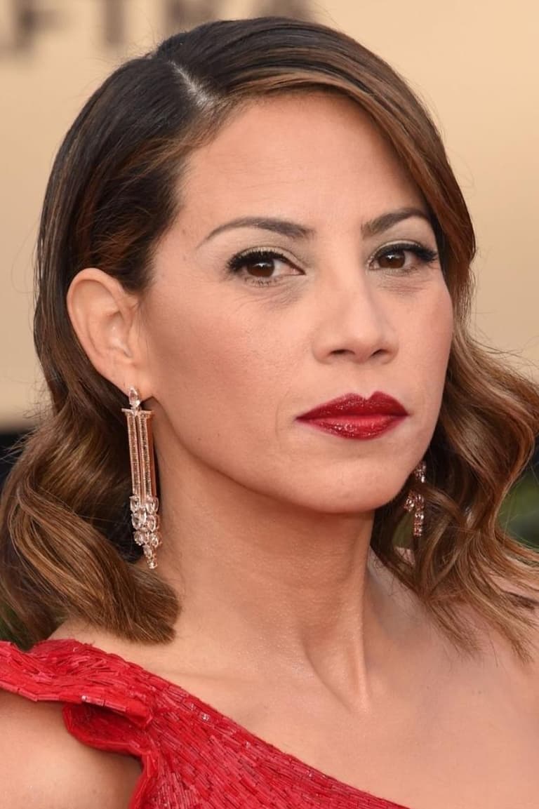 Actor Elizabeth Rodriguez