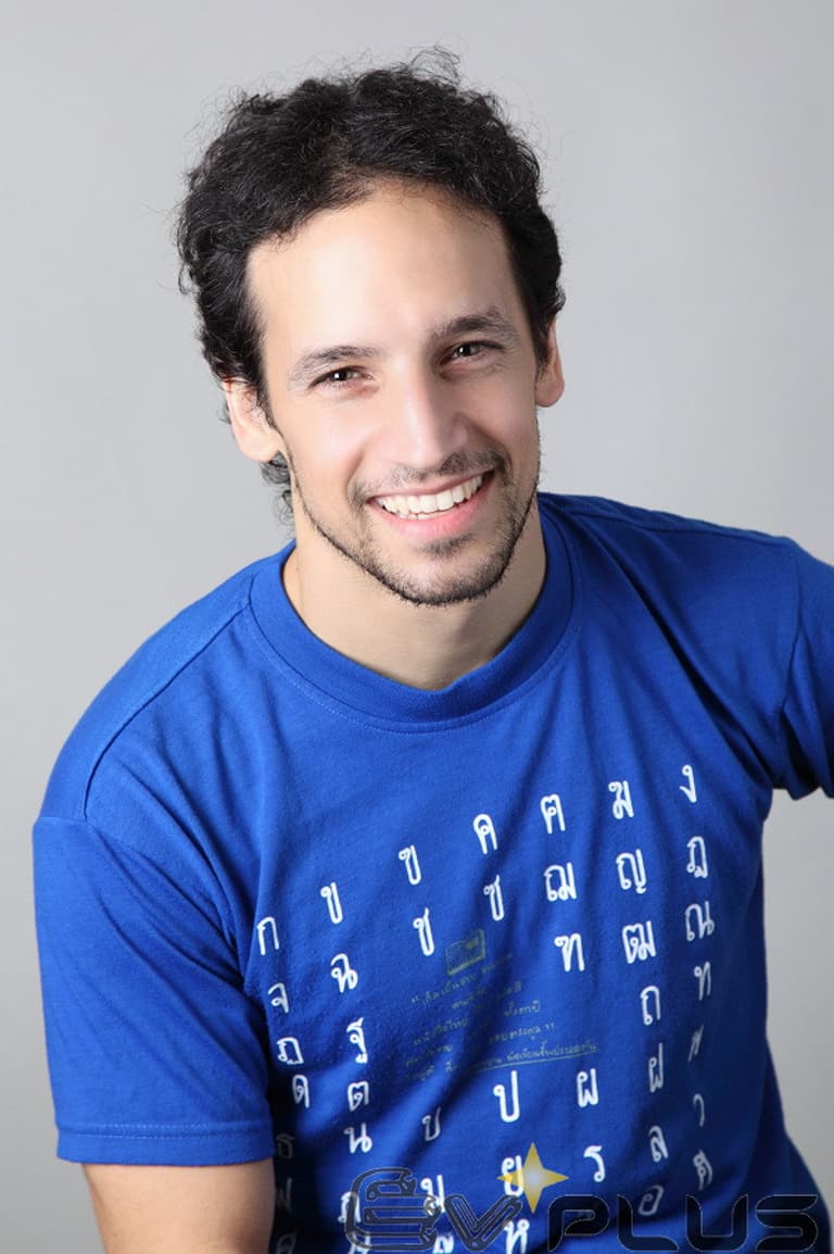 Actor Steven Dasz