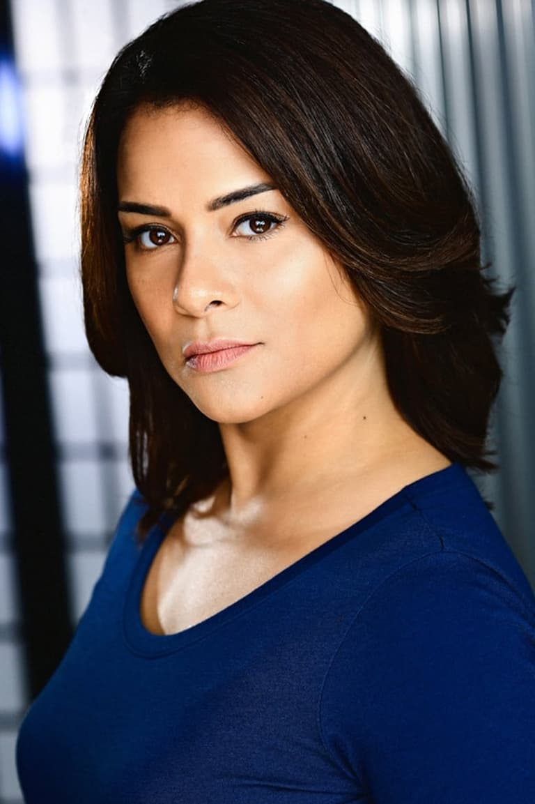 Actor Alisa Reyes