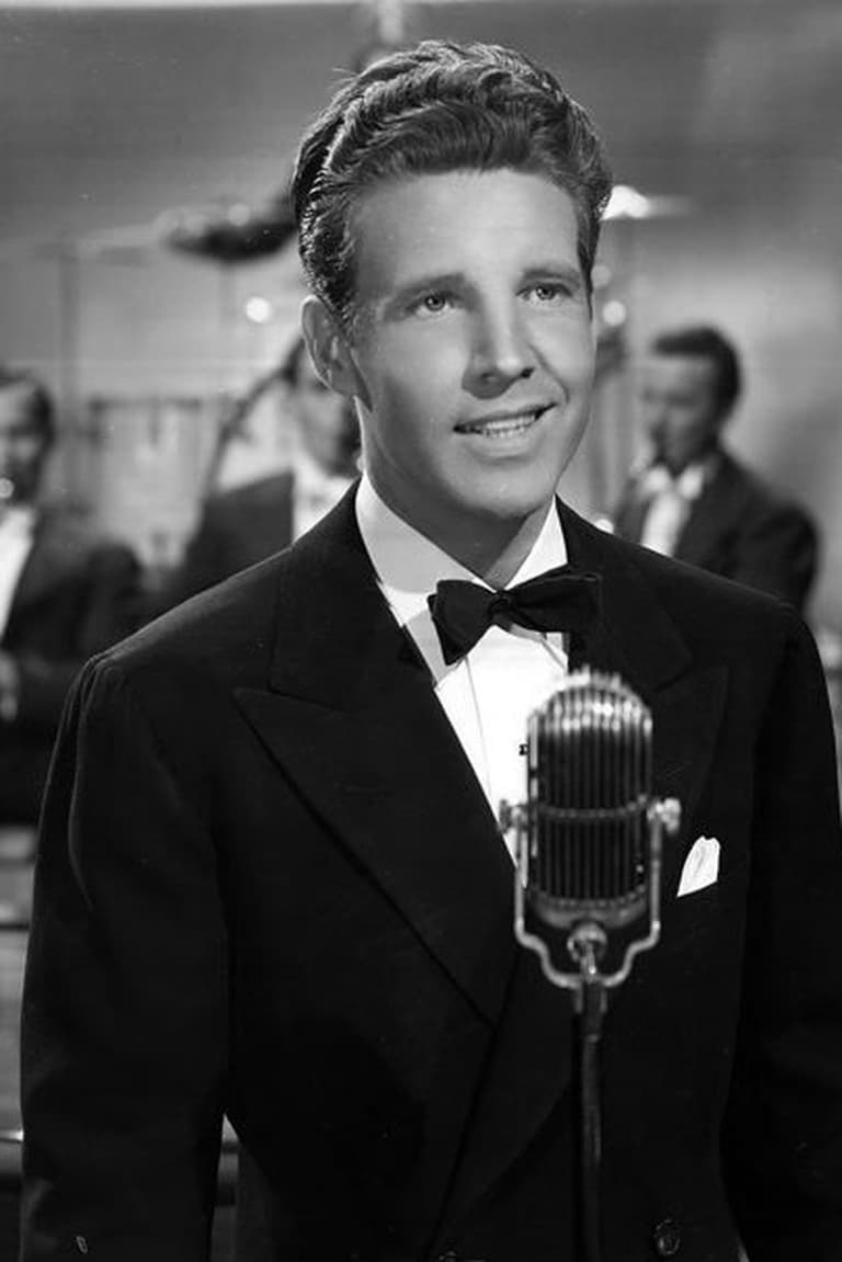Actor Ozzie Nelson
