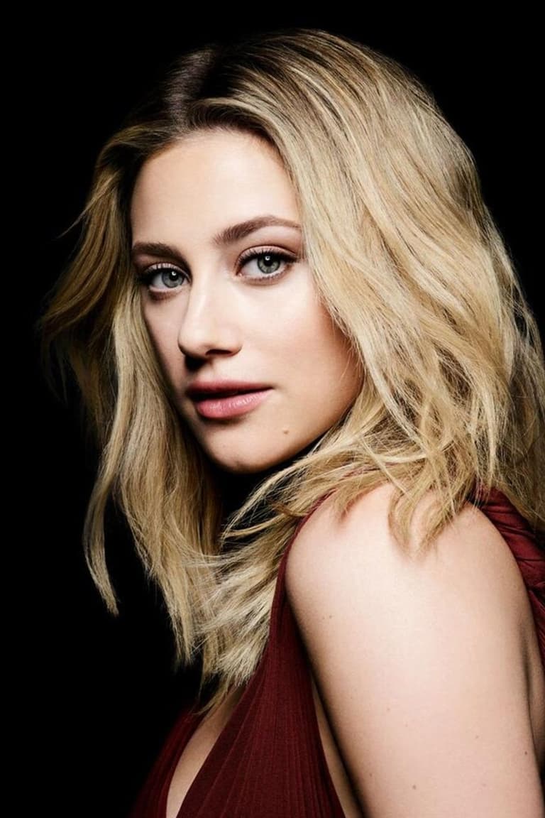 Actor Lili Reinhart