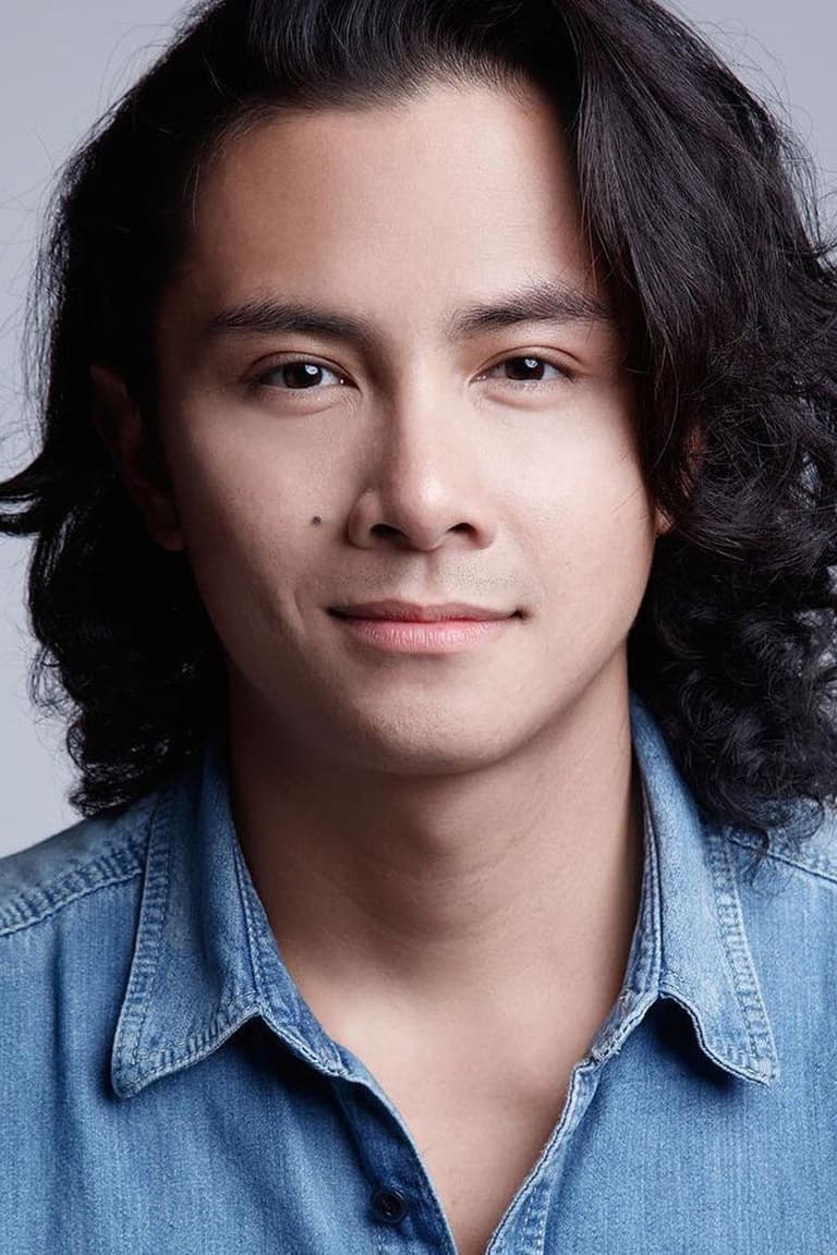 Actor JC Santos