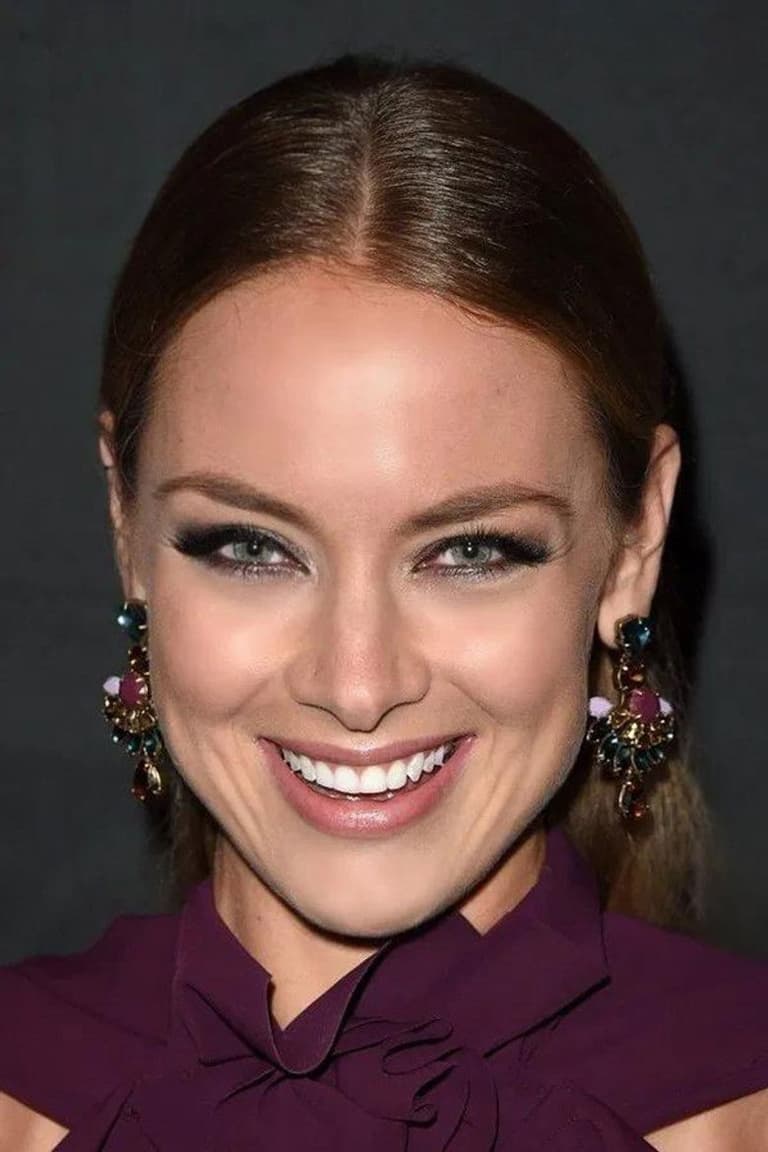 Actor Rachel Skarsten