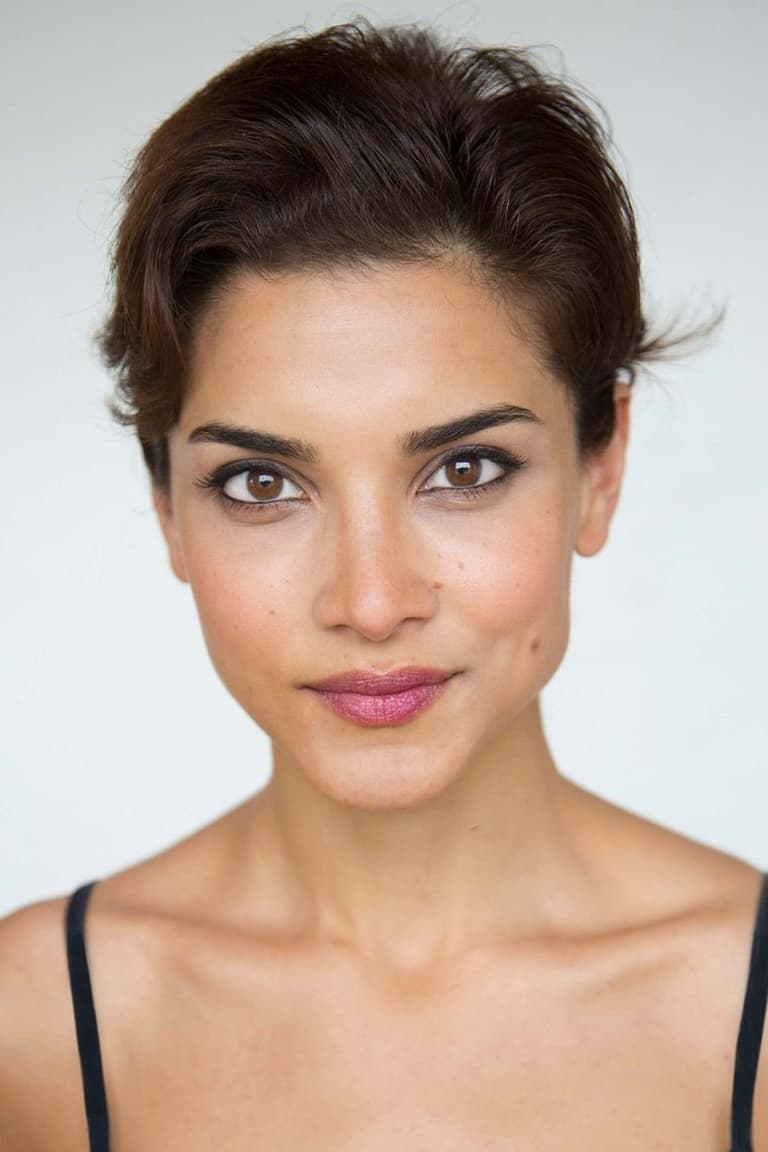 Actor Amber Rose Revah