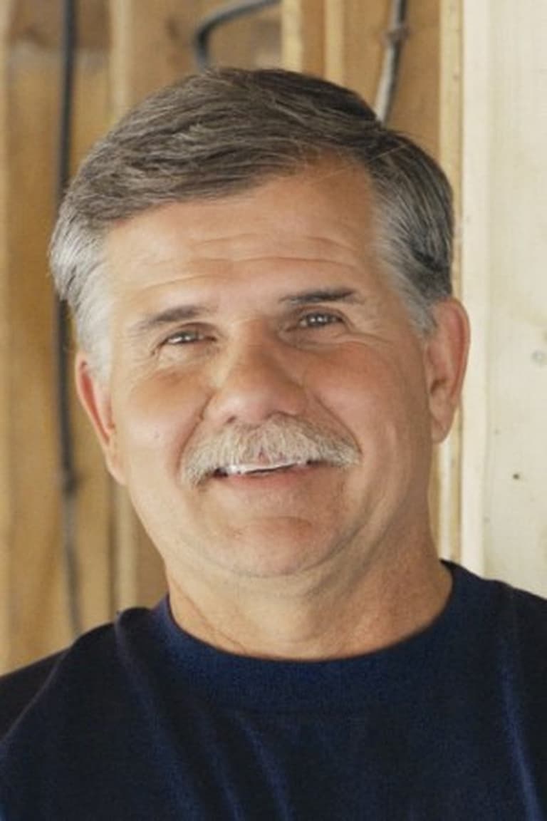 Actor Tom Silva