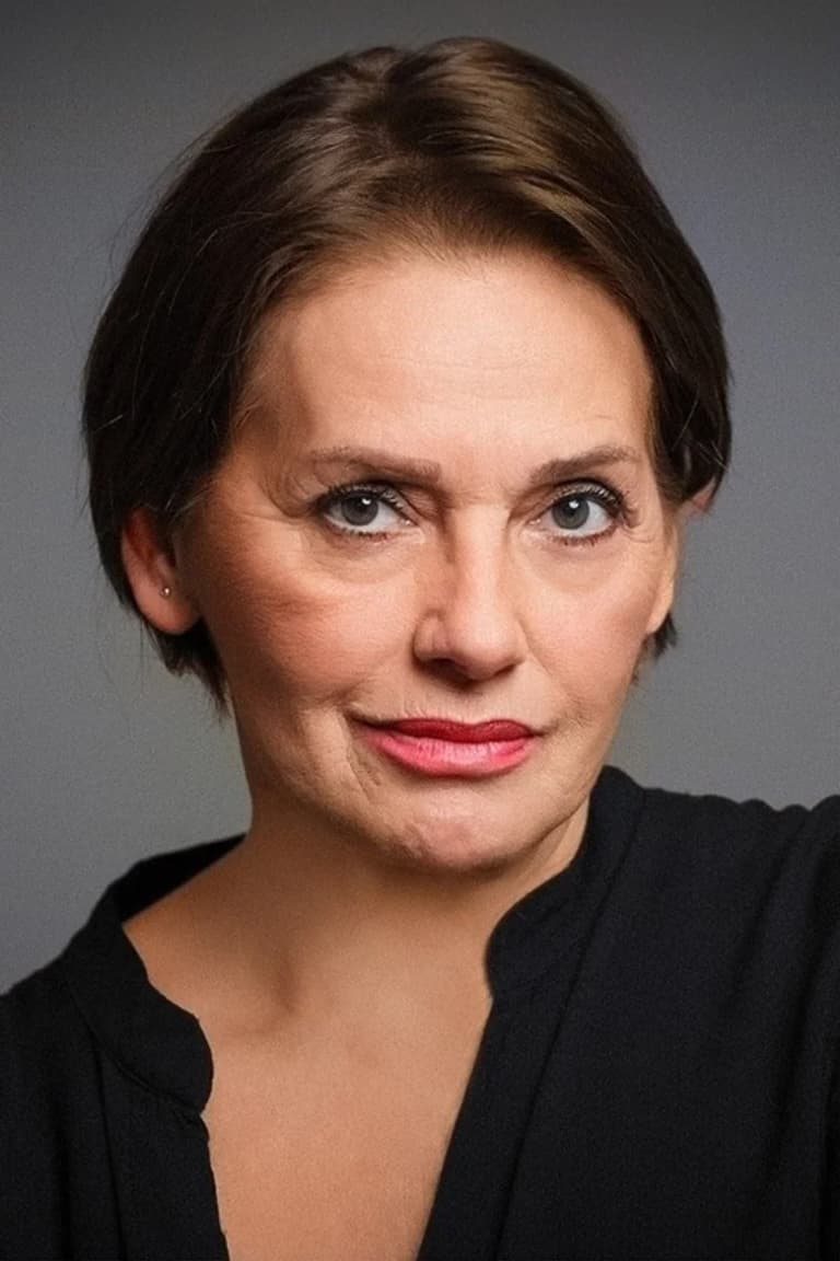 Actor Nur Sürer