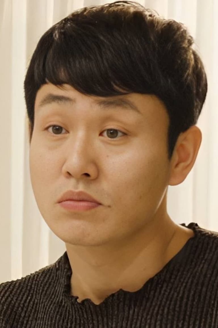Actor Gil Dong