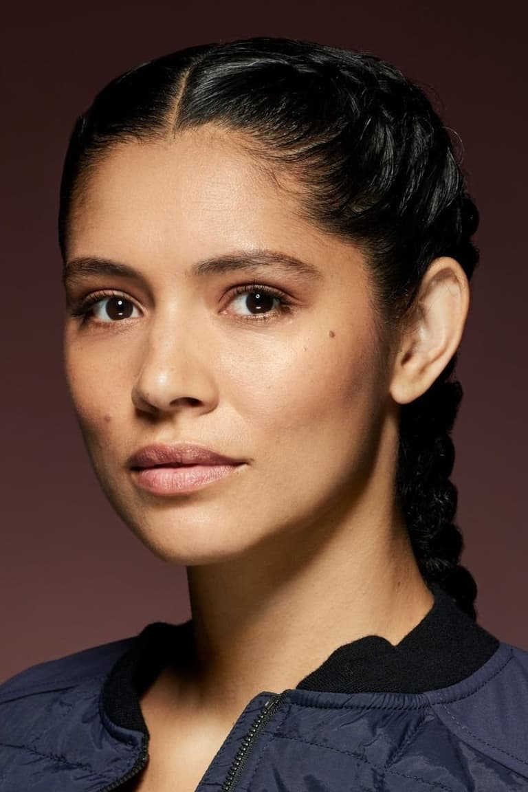 Actor Miranda Rae Mayo