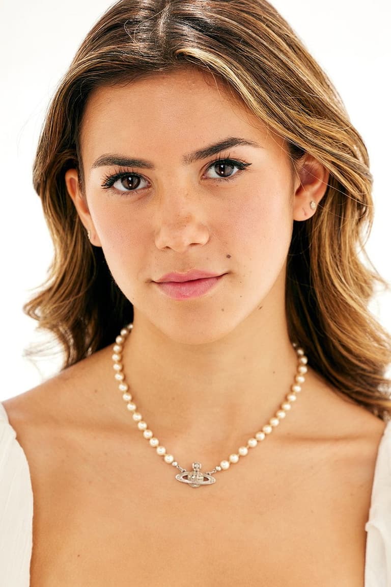 Actor Scarlett Estevez