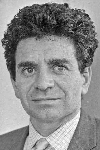 Actor John Louis Mansi