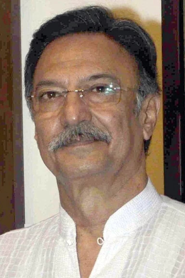 Actor Suresh Oberoi