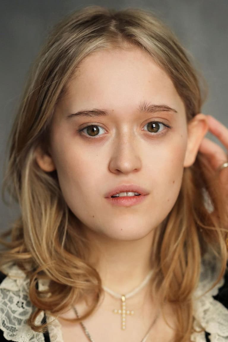 Actor Freya Hannan-Mills