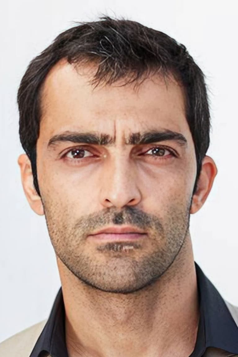 Actor Reza Akhlaghirad