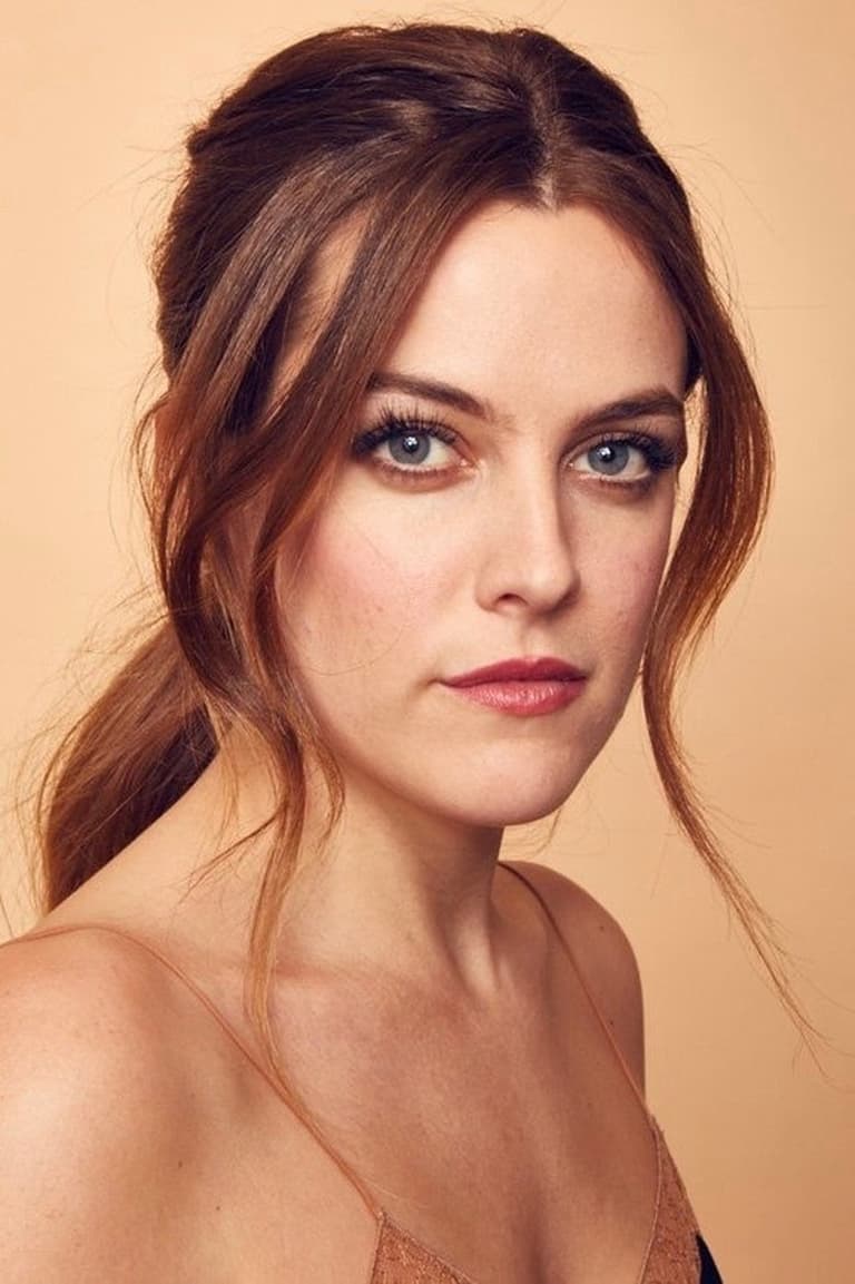 Actor Riley Keough