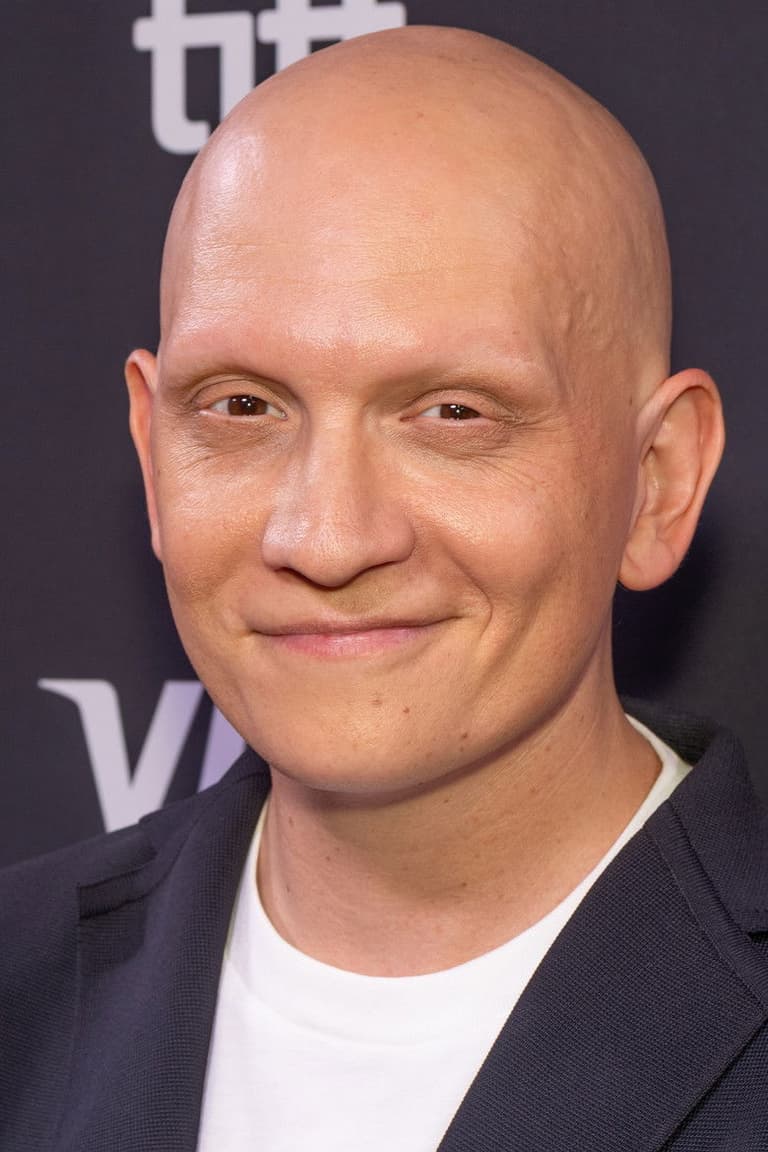 Actor Anthony Carrigan