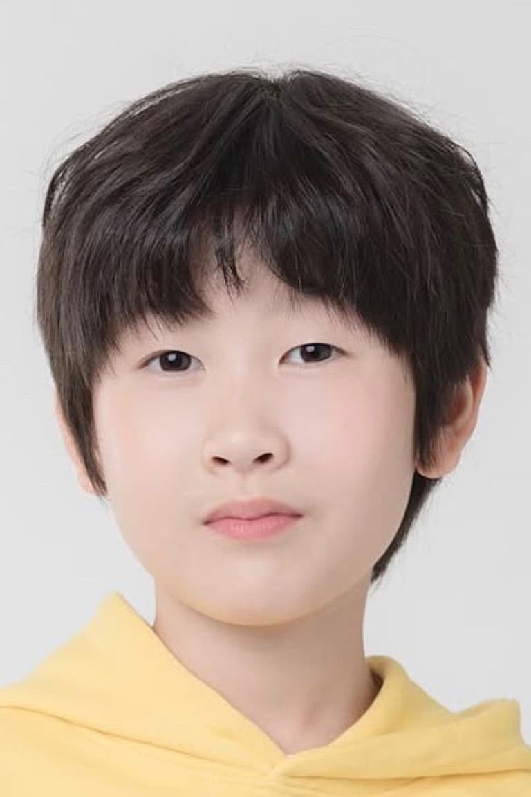 Actor Chayanon Akaradumrongdej