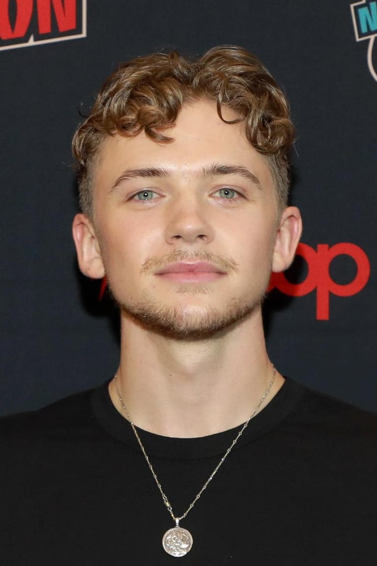 Actor Igby Rigney