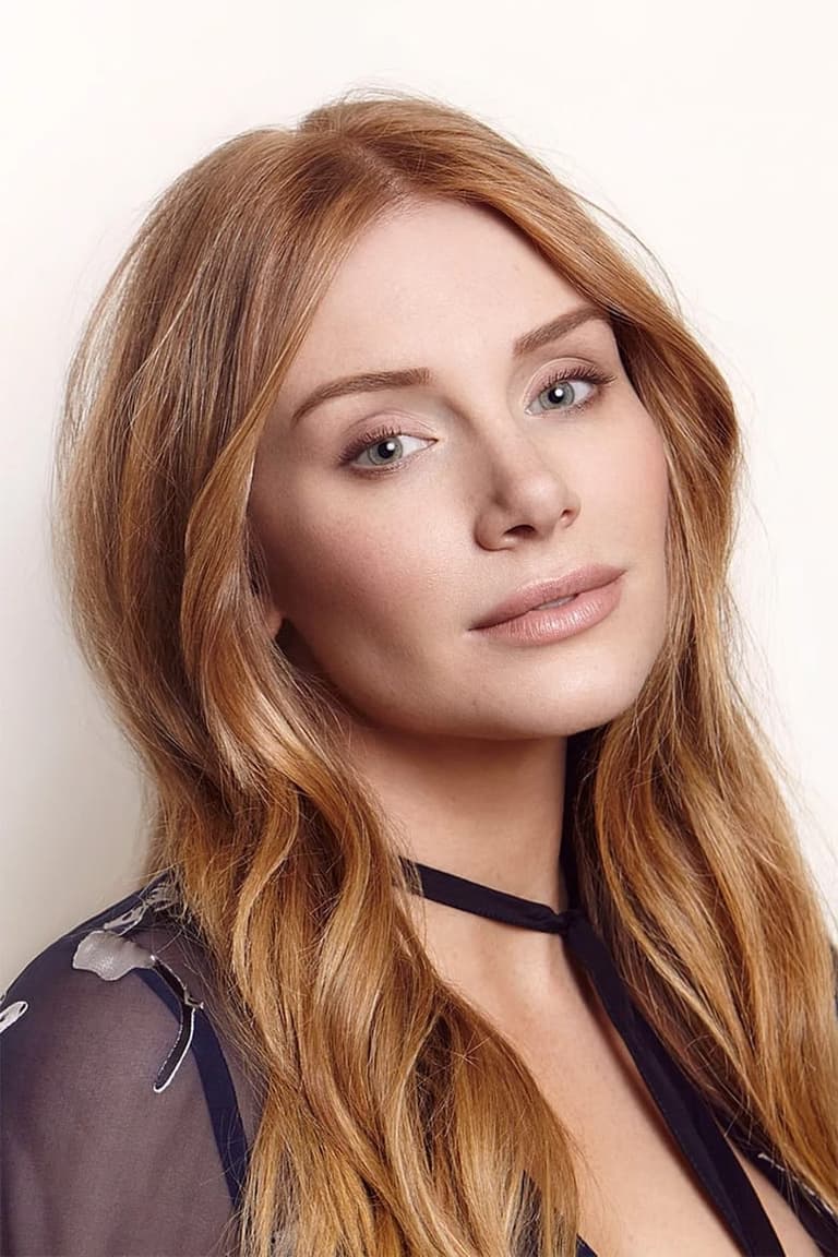 Actor Bryce Dallas Howard