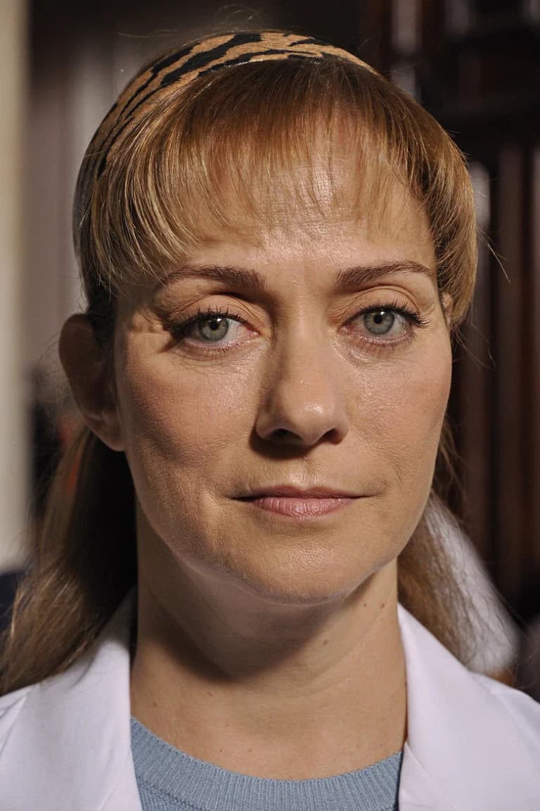 Actor Itır Esen