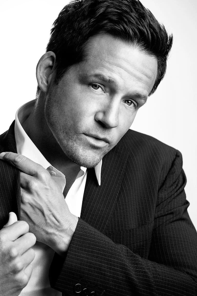 Actor Josh Hopkins