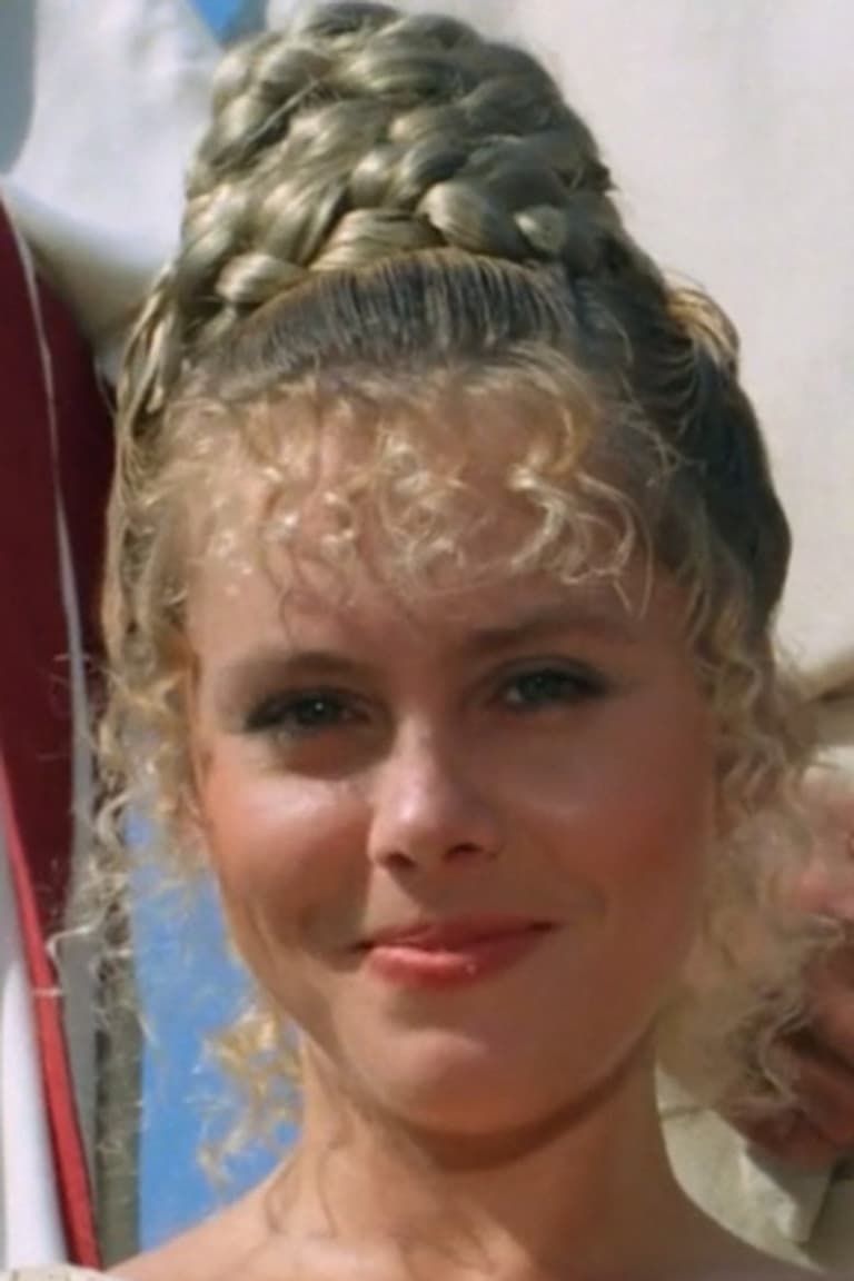 Actor Suzanna Smith