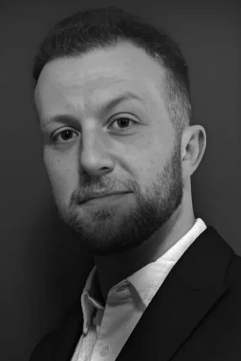Actor Aaron Deakins