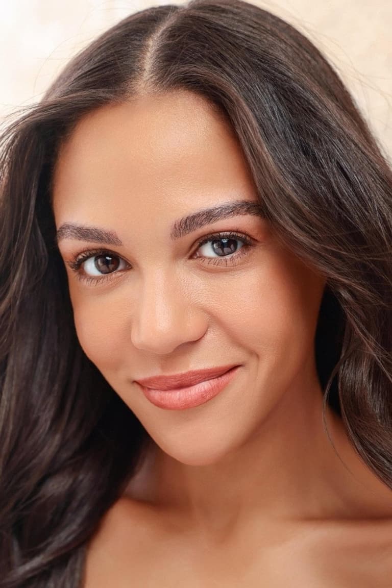 Actor Courtney Grace