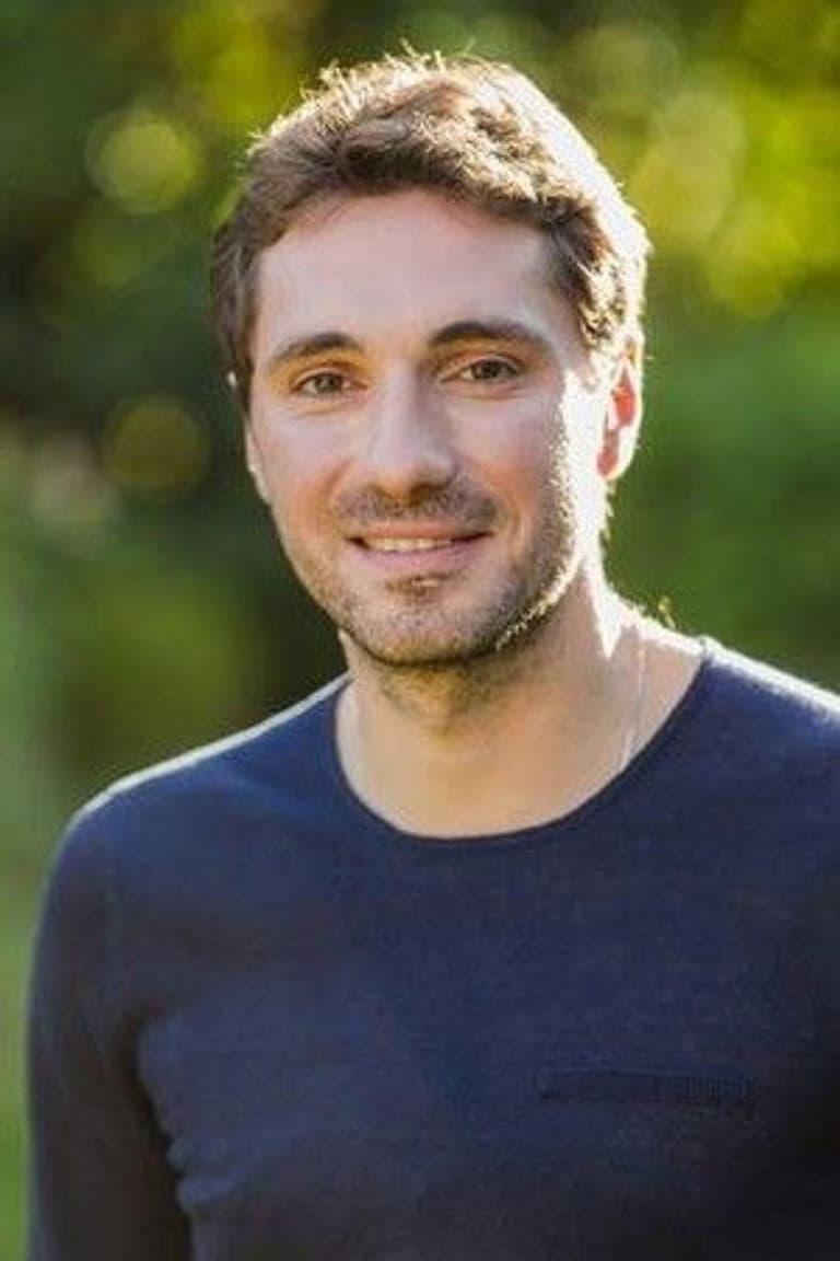 Actor Geoffrey Sauveaux