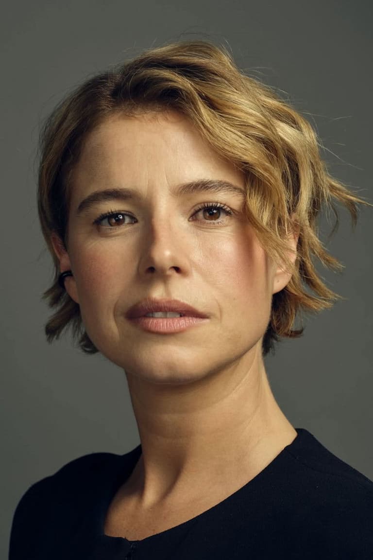 Actor Jessie Buckley