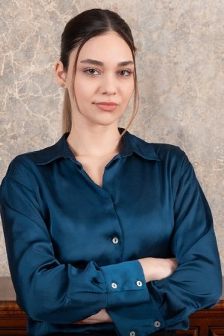 Actor Ezgi Dalgiç