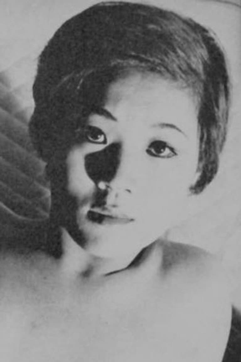 Actor Yuriko Azuma