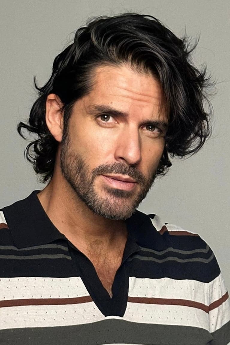 Actor Diego Arnary