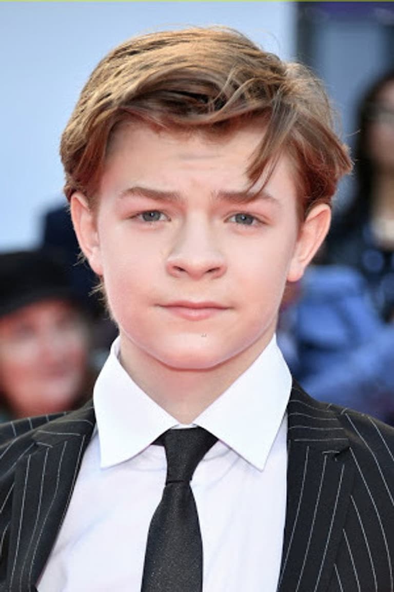 Actor Oakes Fegley