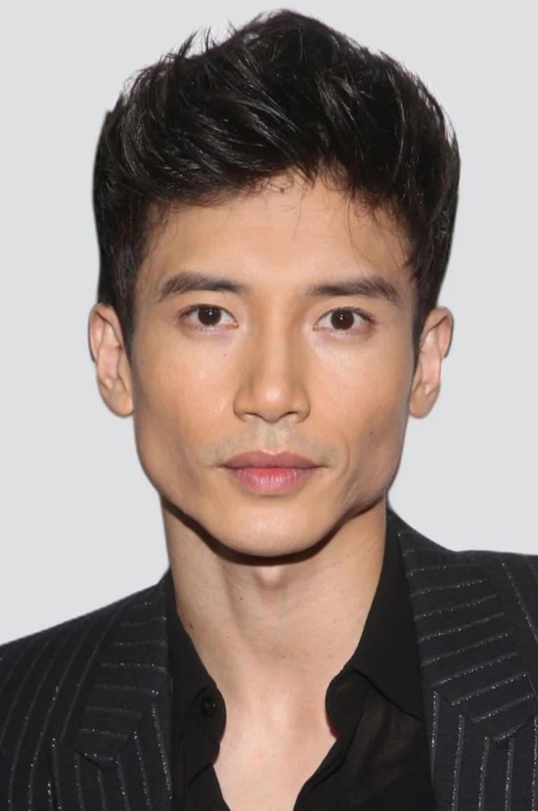 Actor Manny Jacinto